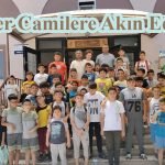 Gençler Camilere Akın Ediyor…